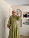 Mariam Broş Detaylı Elbise 