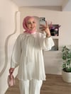 Pera Yaka Bağlamalı Piliseli Gömlek