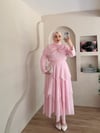 Peri Broşlu Omuz Pelerinli Etekli Takım