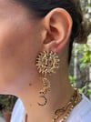 Gold Tone Güneş Ay Hilal Figürlü Sallantılı Büyük Çelik Küpe | Bohem & Vintage Tasarım