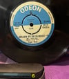 Yaşar Özel - Gözlerin Bir Aşk Bilmeces / İçme Deme Boşuna (Odeon Plak - 1973)