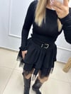 SİYAH DANTEL DETAYLI KEMERLİ MİNİ ETEK
