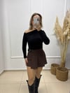 SİYAH OMUZ DETAYLI CAND KUMAŞ BLUZ