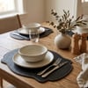 Premium Çift Yüz Kenar Dikişli Deri Amerikan Servis – Siyah Renk 33×44 cm 