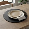 Premium Çift Yüz Kenar Dikişli Deri Amerikan Servis – Siyah-Vizon Çift Renk 33×33 cm 