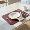 Premium Çift Yüz Kenar Dikişli Deri Amerikan Servis – Bordo Renk 33×44 cm Dikdörtgen