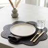 Premium Çift Yüz Kenar Dikişli Deri Amerikan Servis – Siyah Renk 33×33 cm 