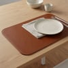 Premium Çift Yüz Kenar Dikişli Deri Amerikan Servis – Siyah-Kahverengi Çift Renk 33×44 cm Dikdörtgen