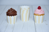 25'li Pastel Sarı Çizgili Cupcake Kek Kapsülü