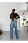 Desenli Kuşak Detaylı Geniş Paça Mavi Denim Pantolon