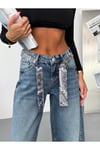 Desenli Kuşak Detaylı Geniş Paça Mavi Denim Pantolon
