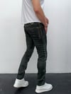 Erkek Siyah Slim Fit Yıpratılmış ve Boya Detaylı Denim Pantolon – Sokak Stili, Rahat Kesim