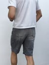 Gri Yıkamalı Baskılı Yırtık Detay Jean Şort