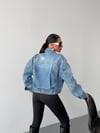 Kadın Düşük Omuz Rahat Kesim Yıpratmalı Denim Ceket
