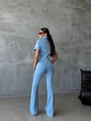 Kadın Lıkralı Kot Takım - Kısa Kollu Cep Detaylı Denim Ceket ve İspanyol Paça Pantolon İkili Set