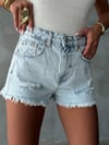 Kadın Mini Denim Şort Yüksek Bel Yıkamalı Yırtık Detaylı Pamuklu Kot Şort