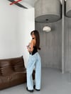 Kadın Orta Bel Yırtık Wide Leg Jean – Vintage Açık Mavi Bol Paça Kot Pantolon
