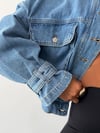 Kadın Oversize Çift Cepli Crop Denim Ceket Gömlek