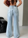 Kadın Yırtık Detaylı Wide Leg Jean Pantolon – Füme Yıkamalı Denim