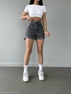 Kadın Yüksek Bel Duble Paça Görünümlü Lıkralı Denim Şort