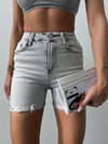 Kadın Yüksek Bel Püsküllü Denim Bermuda Şort