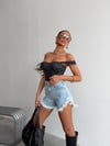 Kadın Yüksek Bel Püsküllü Jean Şort - Yanları Kavisli Yırtık Detaylı Denim Şort