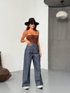 Koyu Denim Geniş Paça Kemer Detaylı Jean