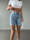 Yüksek Bel Kıvrık Paça Pamuklu Denim Bermuda Şort