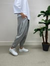 Erkek Açık Gri Beli ve Paçası Lastikli Bol Kesim Cepli Jogger Eşofman Altı HZL24S-MXC8989-211