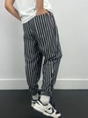 Erkek Siyah Beyaz Çizgili Beli ve Paçası Lastikli Bol Kesim Jogger Eşofman Altı HZL24S-MXC8989-189