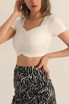 Kadın Beyaz Kare Yaka Ön Büzgülü Crop Bluz HZL23S-SND120151