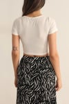 Kadın Beyaz Kare Yaka Ön Büzgülü Crop Bluz HZL23S-SND120151