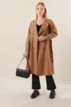 Kadın Camel Kruvaze Yaka Kemerli Astarsız Mevsimlik Rahat Trençkot  HZL22S-BD158531