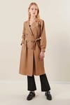 Kadın Camel Kruvaze Yaka Kemerli Astarsız Mevsimlik Rahat Trençkot  HZL22S-BD158531