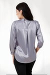 Kadın Gri Hafif Dökümlü Saten Yüzeyli Gömlek HZL22W-BD139641