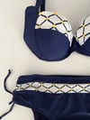 Kadın Lacivert Beyaz Etnik Desenli Bikini Takım HZL25S-LC2220