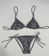 Kadın Leopar Siyah Boyundan İp Bağlamalı Üçgen Bikini Takımı HZL25S-LC5005