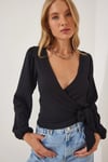 Kadın Siyah Dokulu Anvelop Yaka Kuşaklı Trend Rahat Örme Bluz HZL23W-BD104411