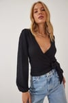 Kadın Siyah Dokulu Anvelop Yaka Kuşaklı Trend Rahat Örme Bluz HZL23W-BD104411