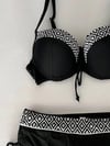 Kadın Siyah Etnik Desenli Bikini Takım HZL25S-LC2218