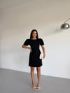 Kadın Siyah Kayık Yaka Fileto Cep Kısa Kollu Mini Elbise HZL26S-FRY123891