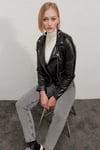 Kadın Siyah Kısa Suni Deri Astarlı Biker Ceket HZL22W-BD110251