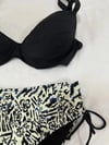 Kadın Siyah Taş İşlemeli Bej Desenli Astarlı Büyük Beden Bikini Takımı HZL25S-LC3351