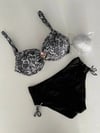 Kadın Siyah Taş İşlemeli Toka Aksesuarlı Bikini Takım HZL25S-LC3311
