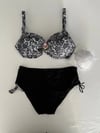 Kadın Siyah Taş İşlemeli Toka Aksesuarlı Bikini Takım HZL25S-LC3311