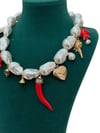 Beyaz İncili Biber Charm Kolye (40+5 CM)