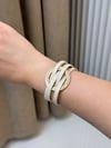 Krem Oval Deri Detaylı Mıknatıslı Tasarım Bileklik (19 CM)