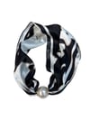 Monochrome Pearl Çift Yönlü Fular – Siyah & Beyaz