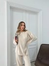 ASİMETRİK DETAY KAZAK VE PANTOLONLU TRİKO İKİLİ TAKIM KREM RY-8010