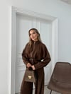 BEL KEMER DETAY FERMUARLI HIRKA VE PANTOLONLU MODAL İKİLİ TAKIM KAHVE